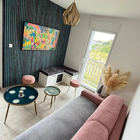 2 Ch Appt 63m² 4/6p. + Piscine 4 Mn & Centre Apartmán *