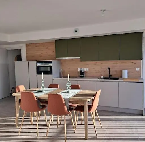 2 Ch Appt 63m² 4/6p. + Piscine 4 Mn & Centre Apartmán