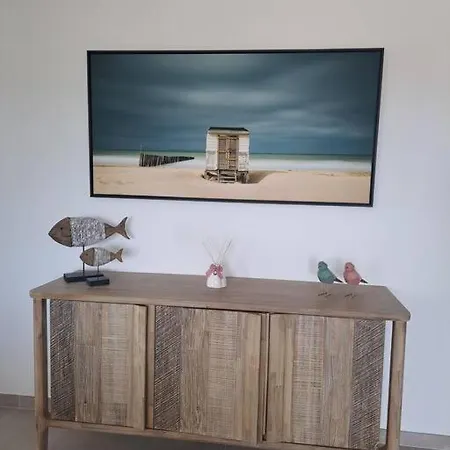 Апартаменты 2 Ch Appt 63m² 4/6p. + Piscine 4 Mn & Centre *