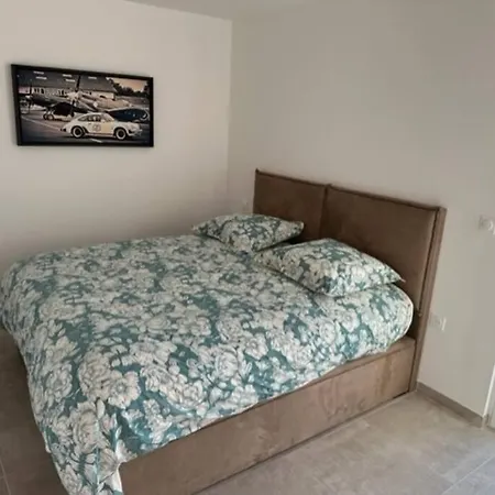 2 Ch Appt 63m² 4/6p. + Piscine 4 Mn & Centre